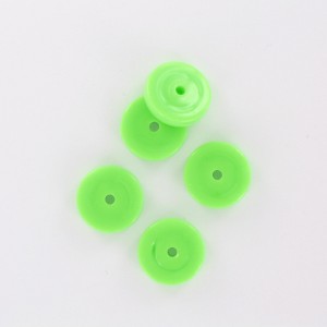 Flat disc, apple green 12 mm