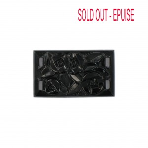 Rectangle 4 trous à décor floral, noir 33x19 mm